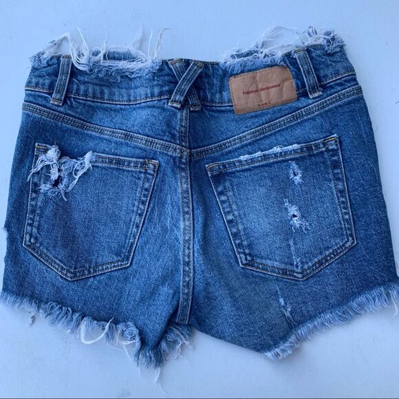 Zara Distressed Denim Shorts Size 00 - Picture 1 of 9